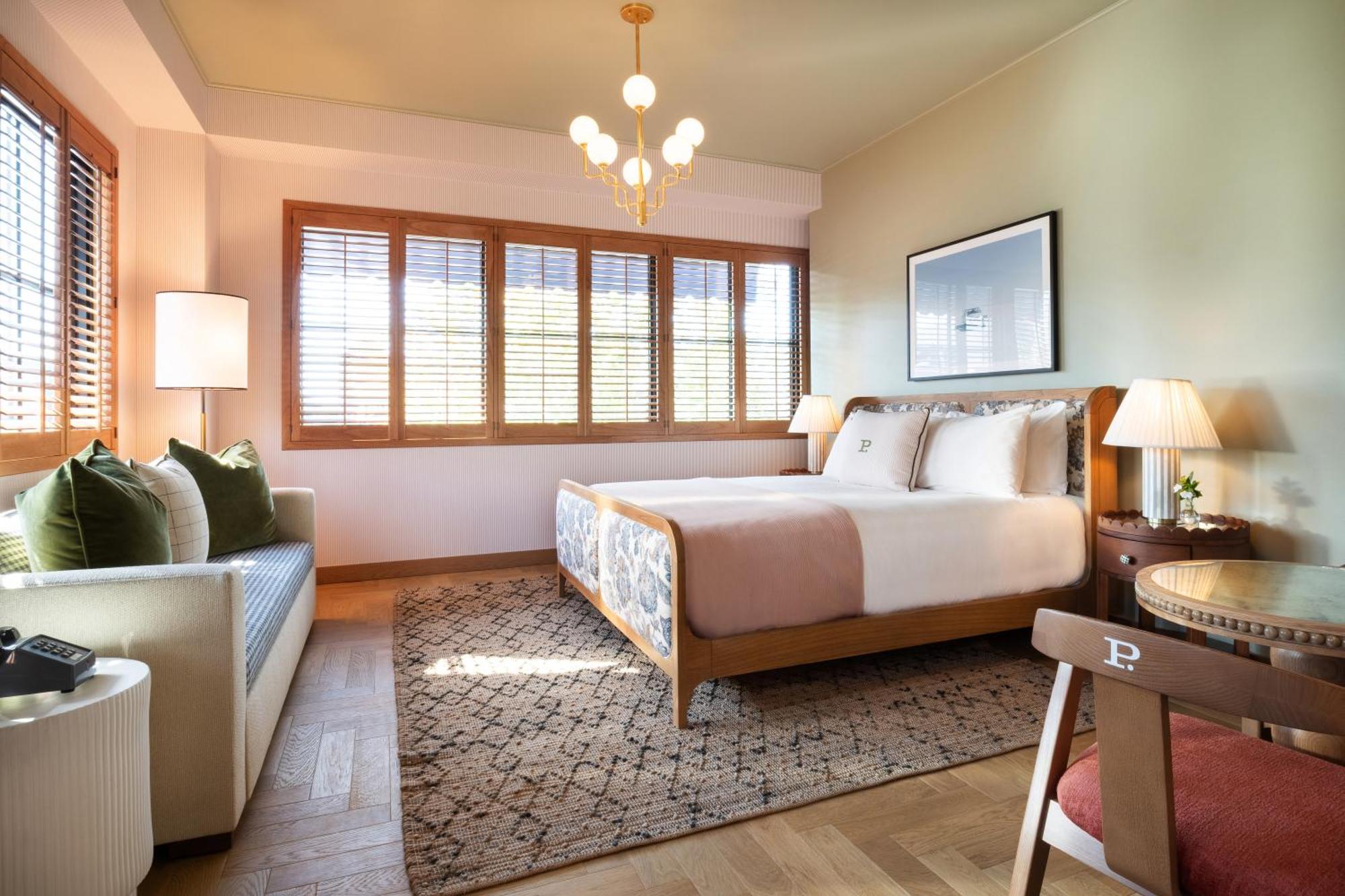 Superior King Room