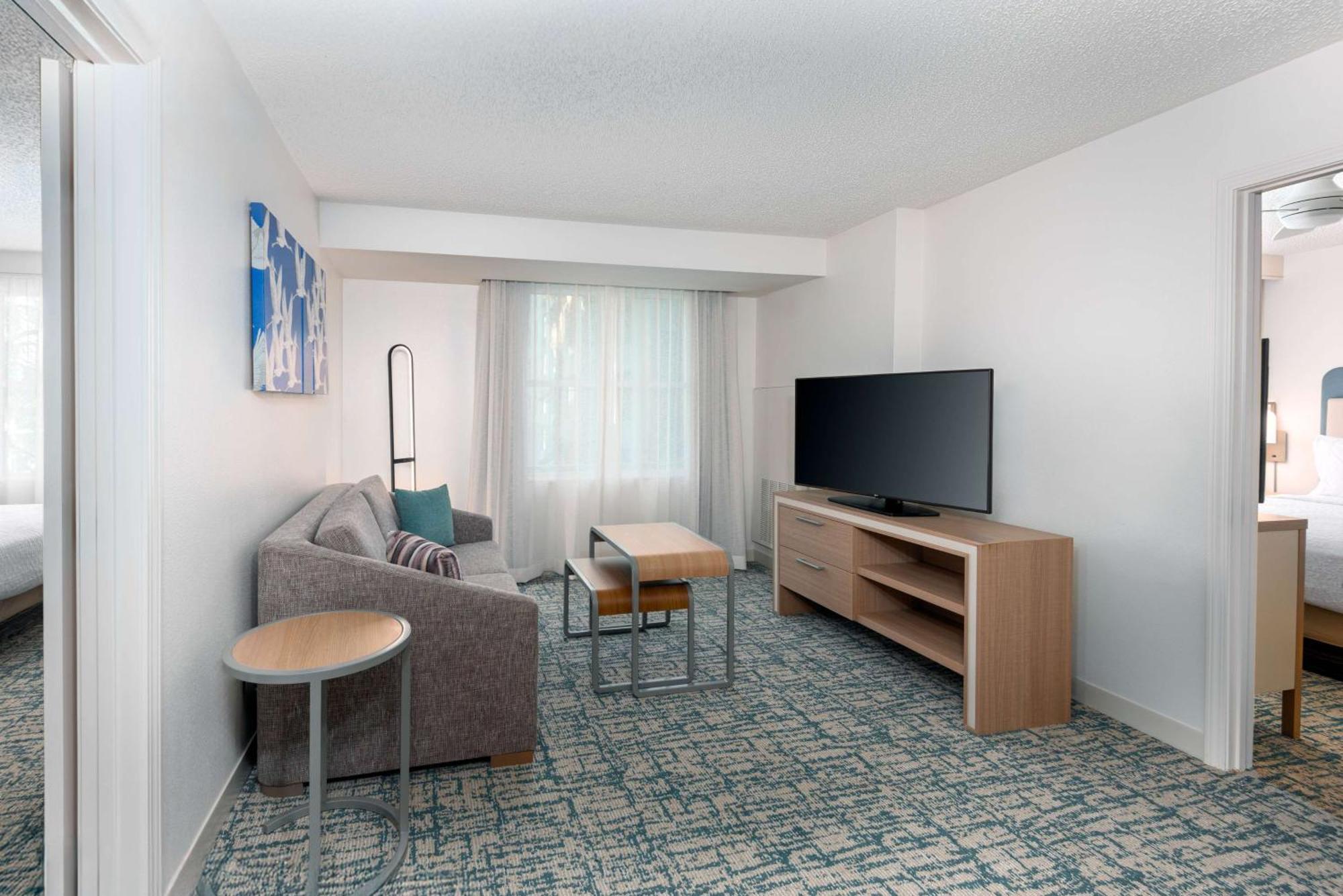 Two-Bedroom Suite Four Queen Beds Non-Smoking