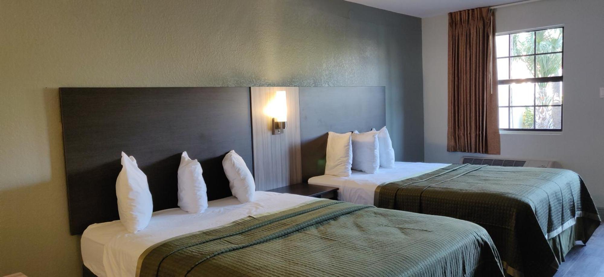 Queen Room Two Queen Beds Non-Smoking