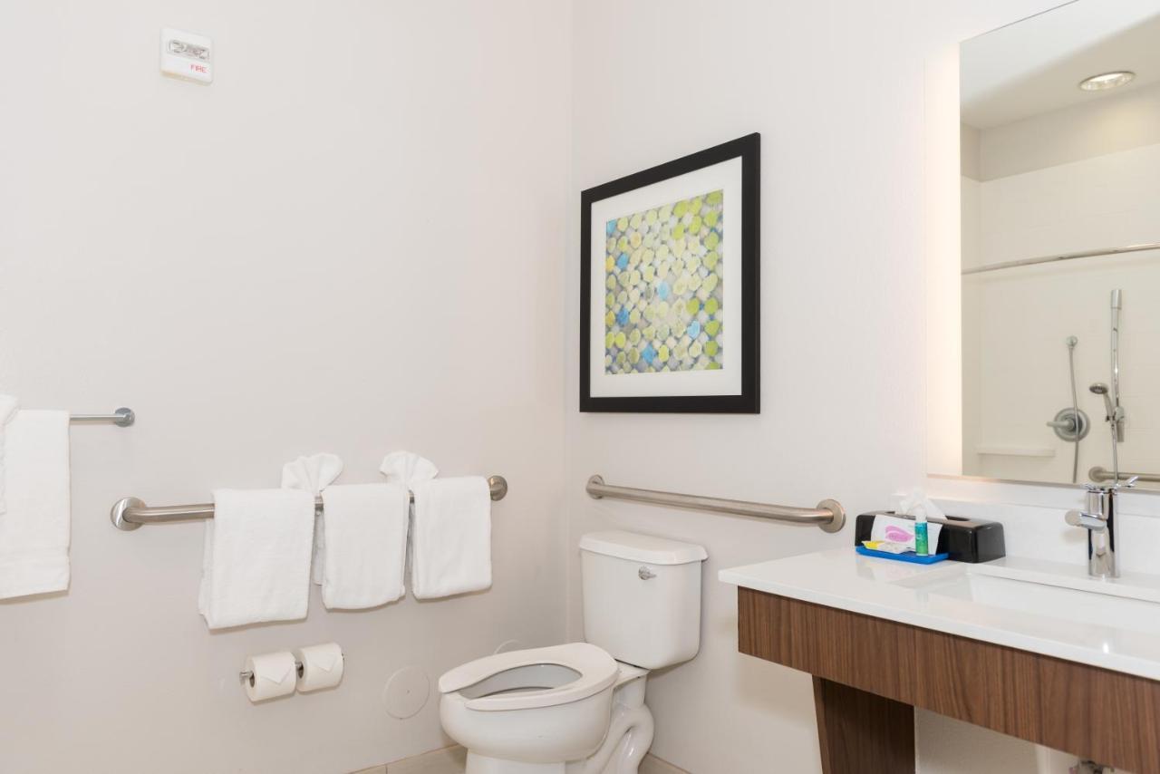 Double Room with Two Double Beds - Hearing Accessible/Non-Smoking