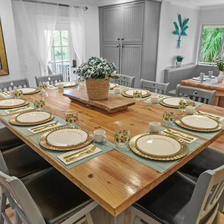 Sleeps 40! 13Br•Heated Pool•Waterfront Resort•Spa-3